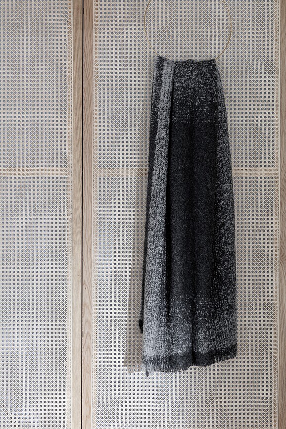 Vulcanic Plaid 130 x 190 cm, gris foncé