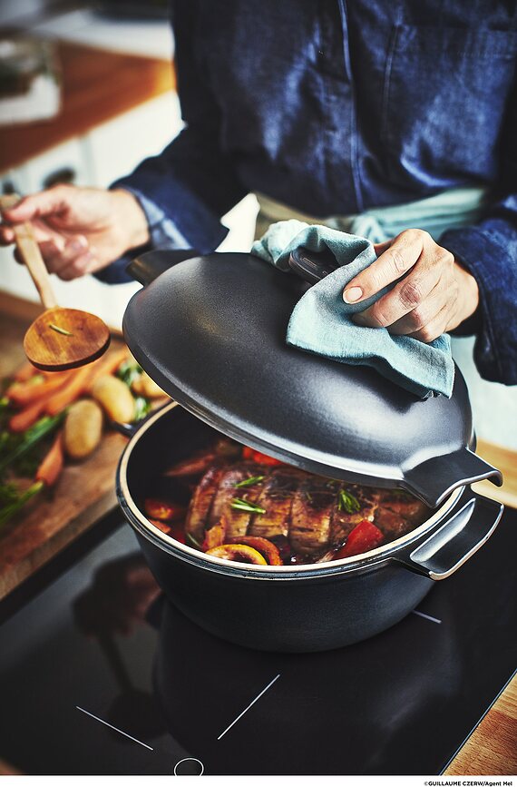 Delight Cocotte en céramique, 2,5 L, noire