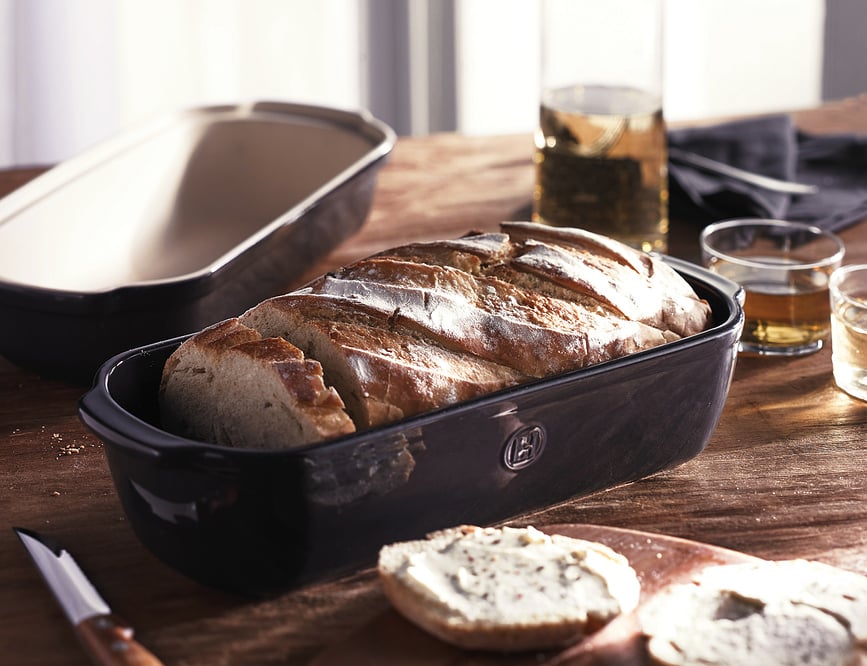 Emile Henry Pekač kruha 4,5 L crveni