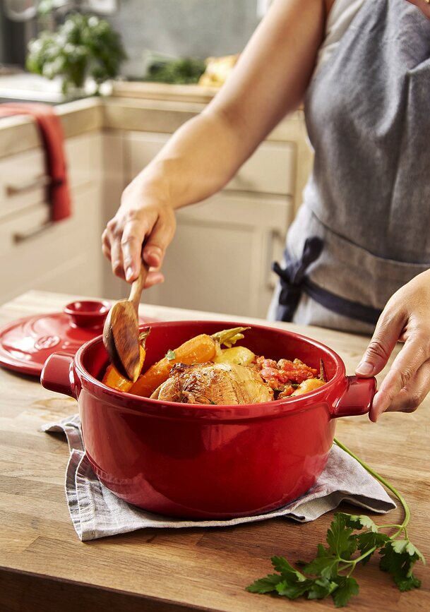 Emile Henry Lonec keramični, 4 l, rdeč