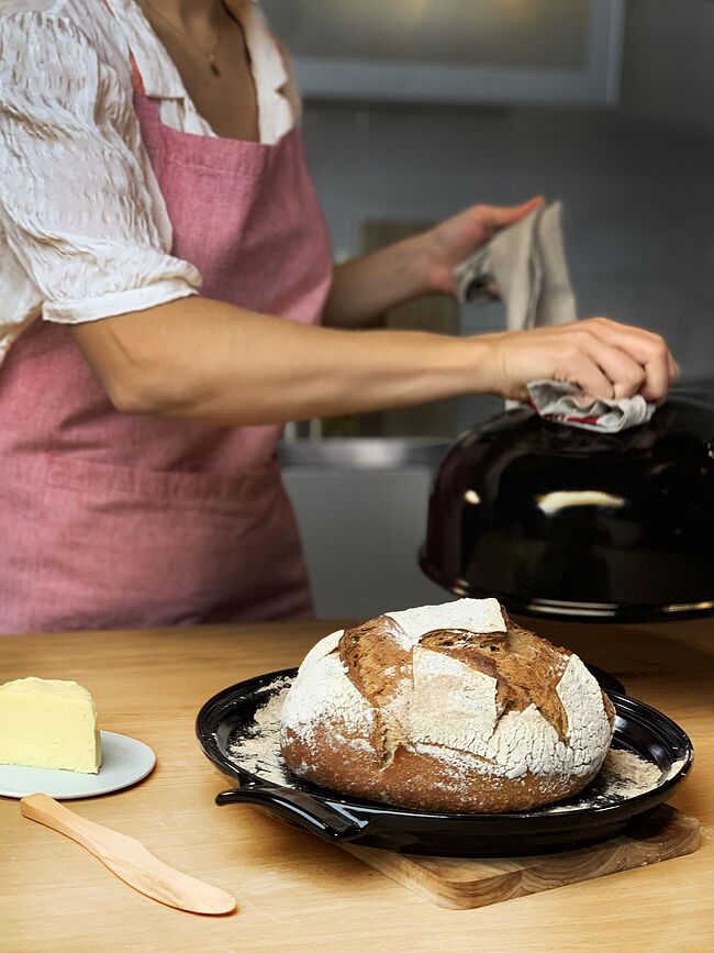 Emile Henry Φόρμα Ψωμιού στρογγυλή, 2,5 L, κόκκινη