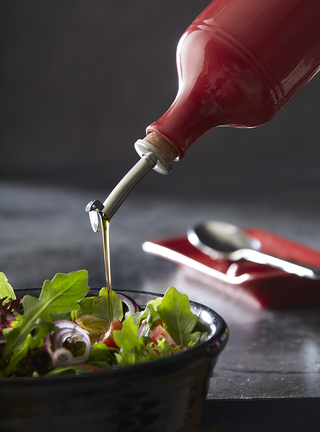 Emile Henry Steklenica za olje, 450 ml, rdeča