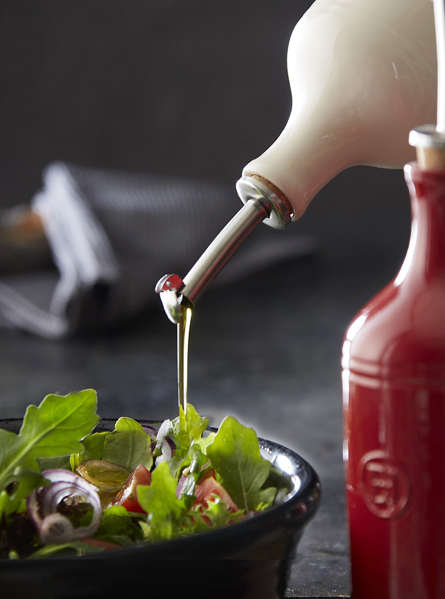 Emile Henry Steklenica za olje, 450 ml, rdeča