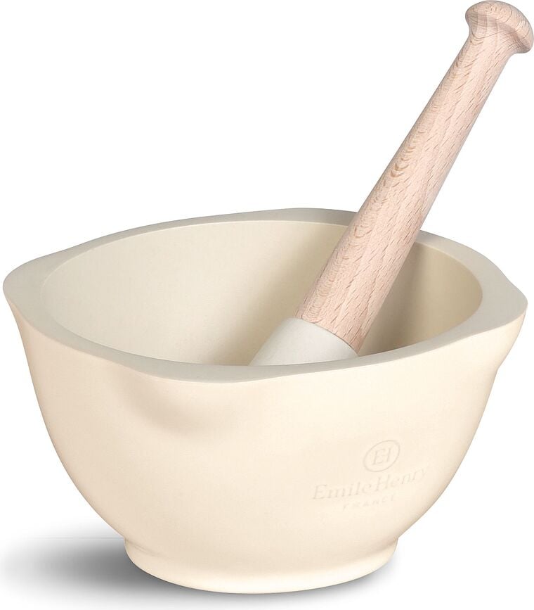 Mortero y Mano Emile Henry, color crema, 2 piezas