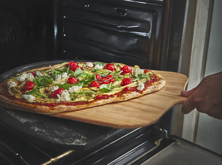 Teglia da forno per pizza Emile Henry, nera