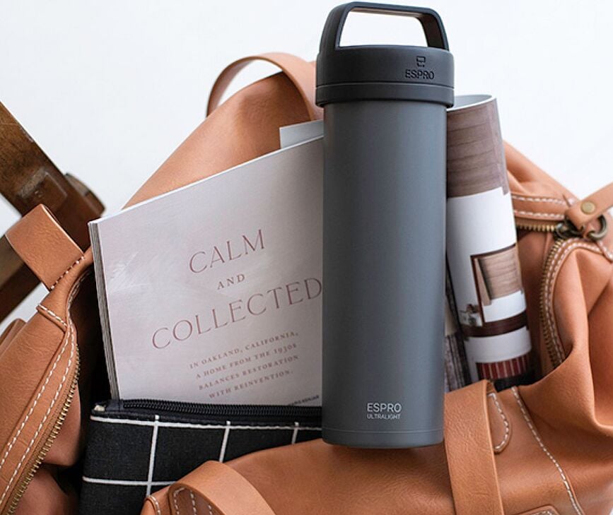 Cafetera de viaje Espro Ultralight P0, blanca