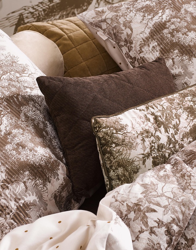 Billie Coussin, bleu marine foncé