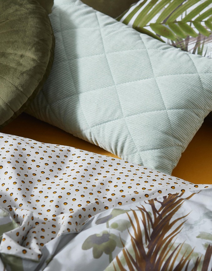 Billie Coussin, bleu marine foncé