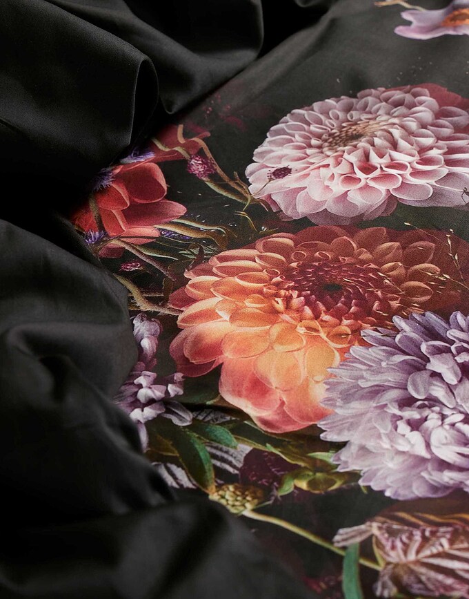 Bouquet Posteljnina, 140 x 220 cm, antracitna, s prevleko za vzglavnik 60 x 70 cm, zapiranje na preklop