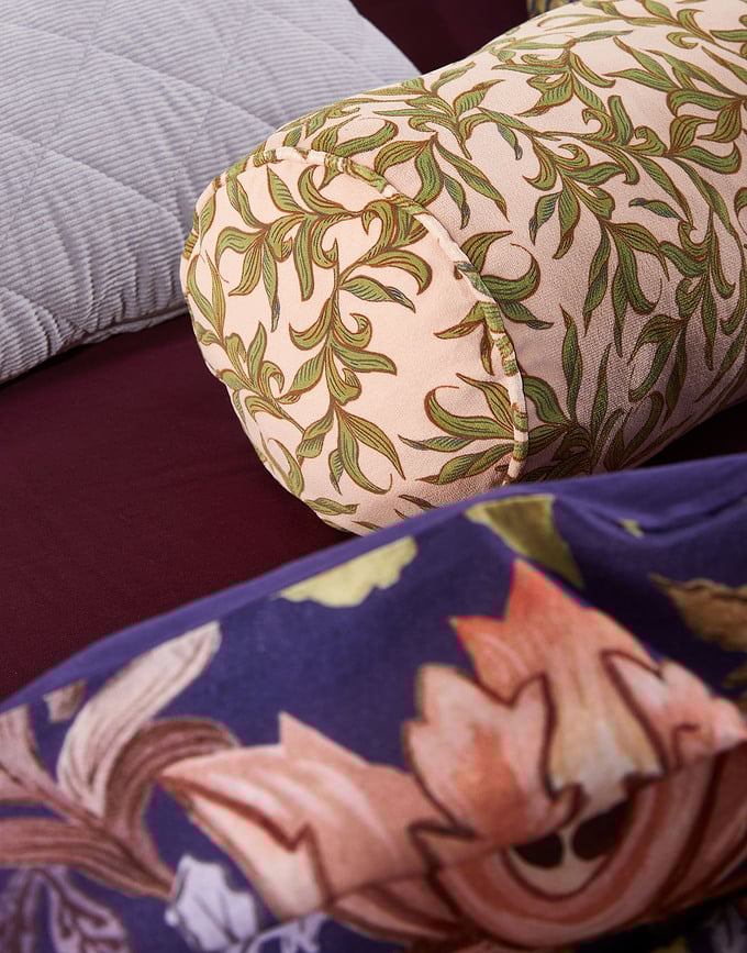 Cojín decorativo cilíndrico Juliette, 22 x 50 cm, rosa antiguo