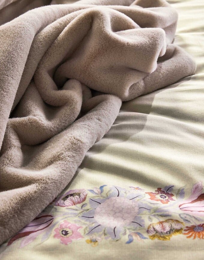 Funda Nórdica Veroniq, 200 x 200 cm, vainilla, con 2 fundas de almohada 80 x 80 cm, cierre de cremallera