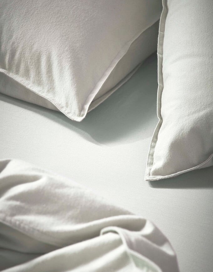 Funda Nórdica Zeva, 260 x 220 cm, beige, Set de 3 piezas (2 fundas de almohada 60 x 70 cm), cierre de solapa