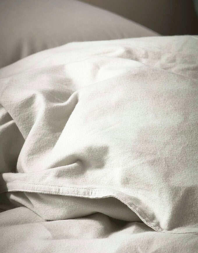 Funda Nórdica Zeva, 260 x 220 cm, beige, Set de 3 piezas (2 fundas de almohada 60 x 70 cm), cierre de solapa