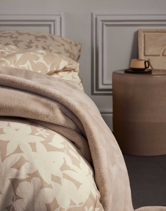 Furry Couverture en fausse fourrure, 150 x 200 cm, beige