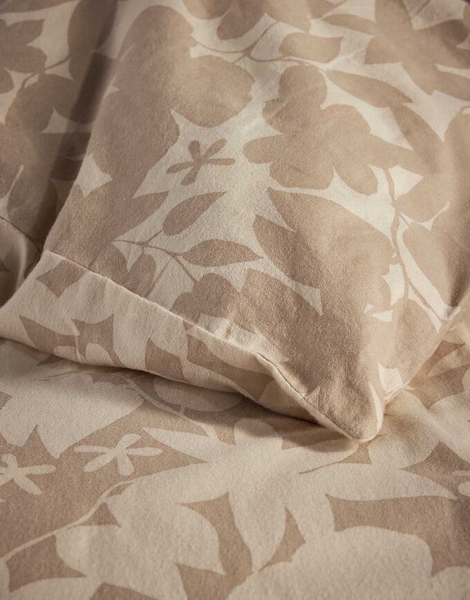 Imara Posteljina 260 x 220 cm bež s 2 jastučnice 60 x 70 cm preklop