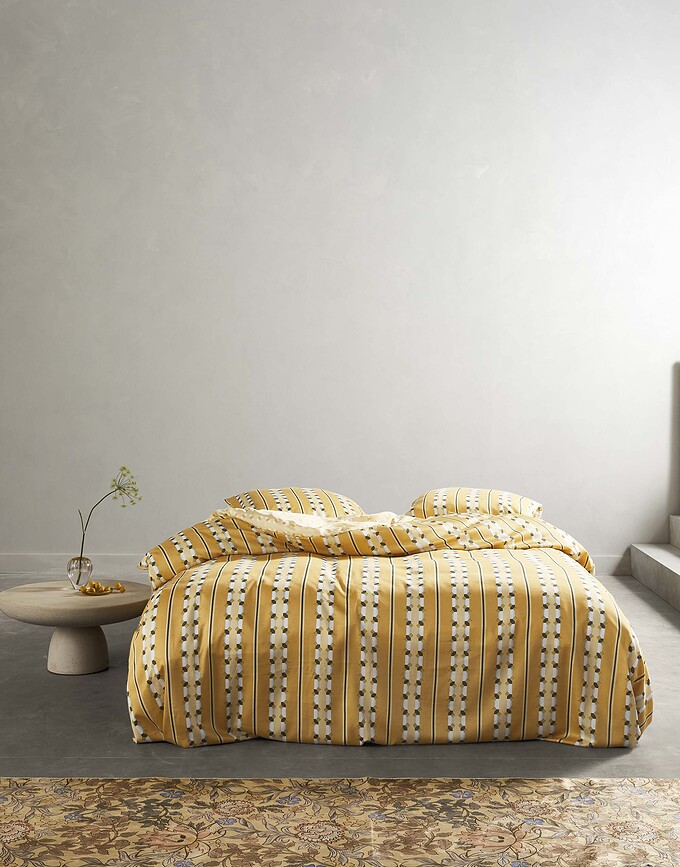 Funda Nórdica Iva, 260 x 220 cm, ocre, cierre tipo solapa, con 2 fundas de almohada 60 x 70 cm