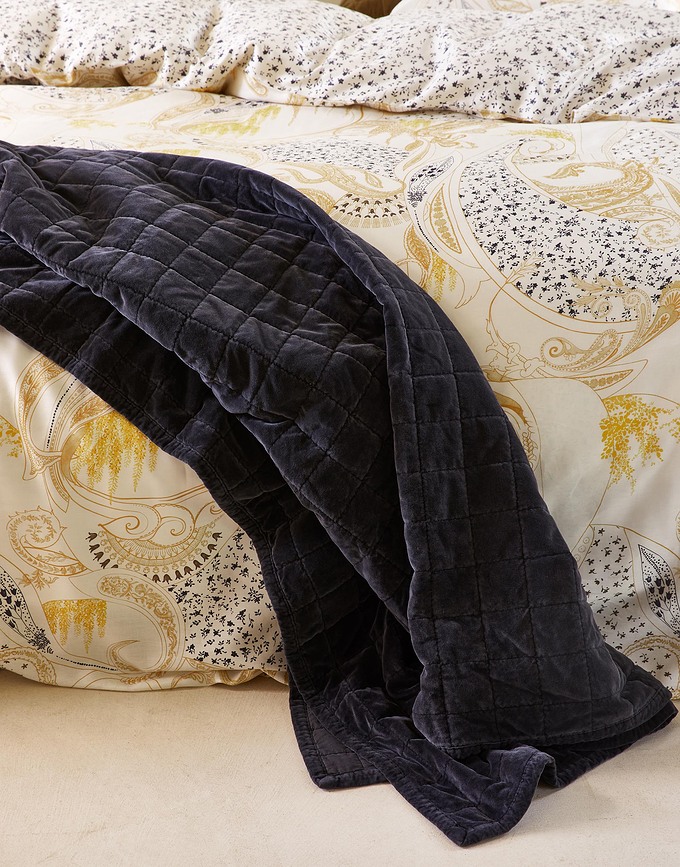 Julia Deka tamnoplava