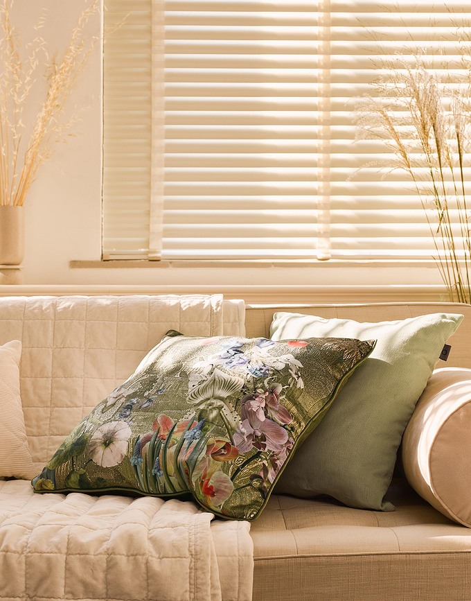 Julia Κουβερλί, 220 x 265 cm, αμμώδες