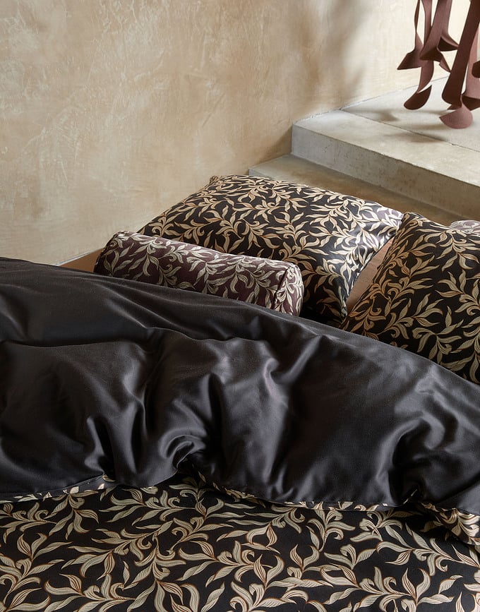 Juliette Set Posteljine 140x200 cm crna s jastučnicom 70x90 cm patent zatvarač