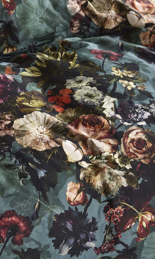 Karli Posteljnina, 260 x 220 cm, temno zelena, z 2 prevlekama za vzglavnik 60 x 70 cm, zapiranje na preklop