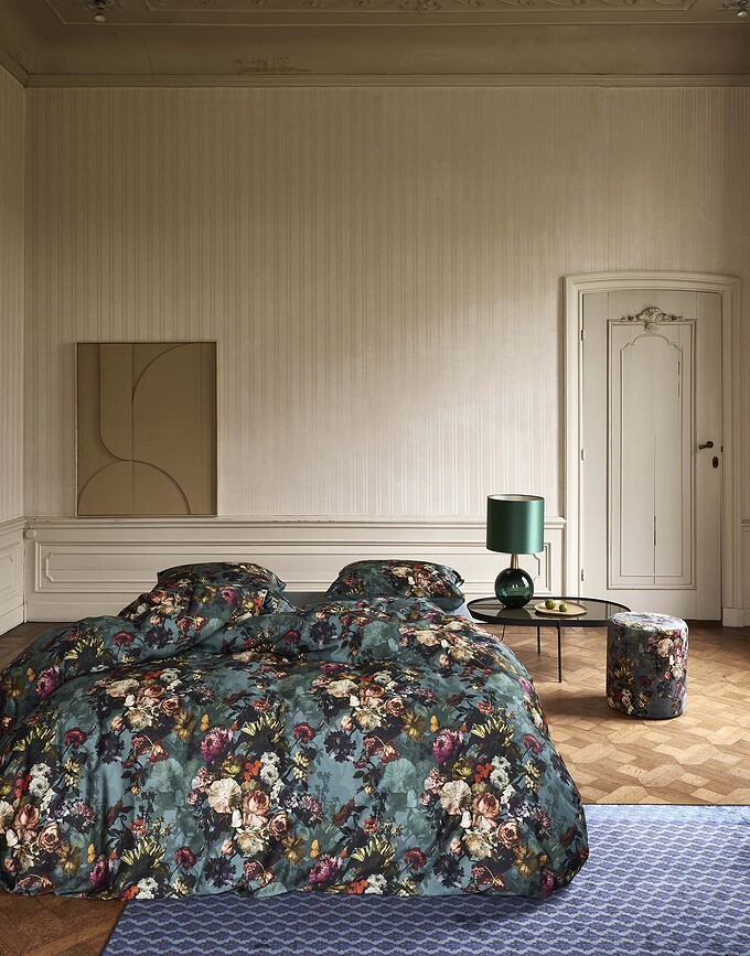 Karli Posteljnina, 260 x 220 cm, temno zelena, z 2 prevlekama za vzglavnik 60 x 70 cm, zapiranje na preklop