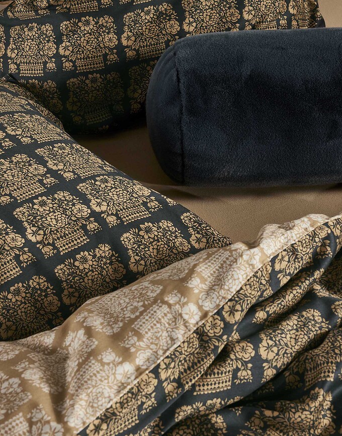 Luz Posteljnina, 260 x 220 cm, bež-siva, z 2 prevlekama za vzglavnik 60 x 70 cm, zapiranje na preklop