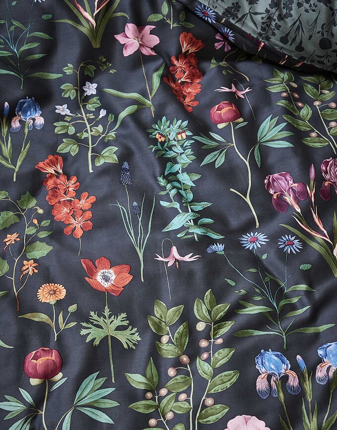 Marigold Posteljnina, 240 x 220 cm, zelena, z 2 prevlekama za vzglavnik 60 x 70 cm, zapiranje na preklop