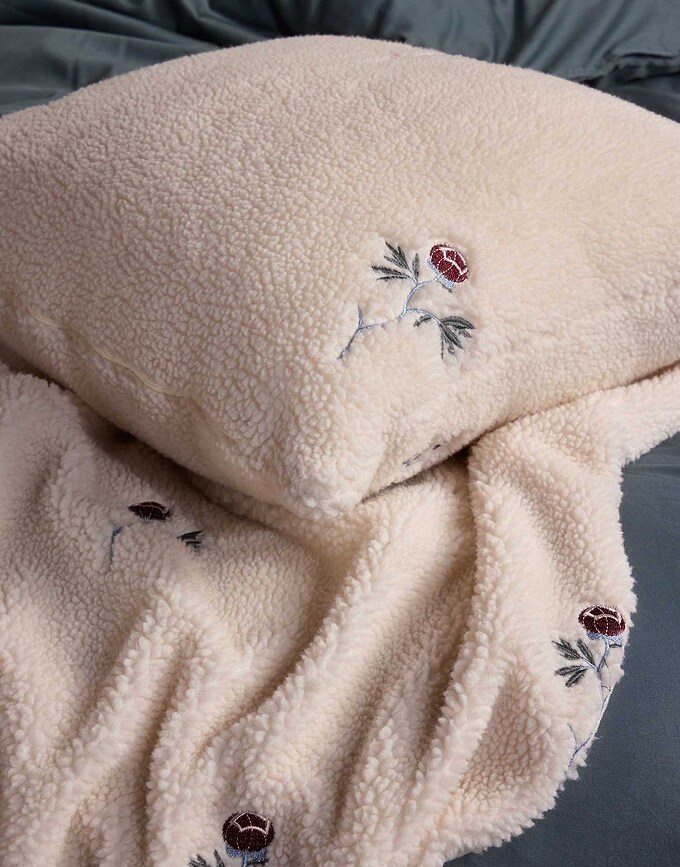 Marisol Pled, 150 x 200 cm, vanilijev