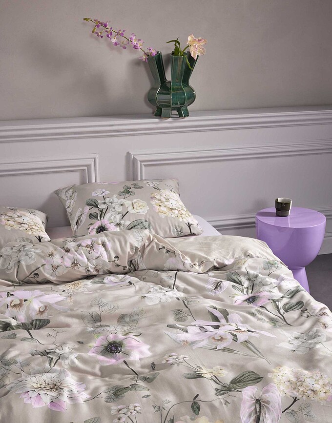 Noe Posteljina 200 x 220 cm bež s 2 jastučnice 60 x 70 cm preklopno zatvaranje