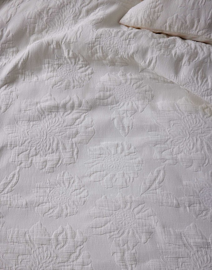 Philippine Posteljnina, 140 x 220 cm, vanilijeva, s prevleko za vzglavnik 60 x 70 cm, zapiranje na preklop