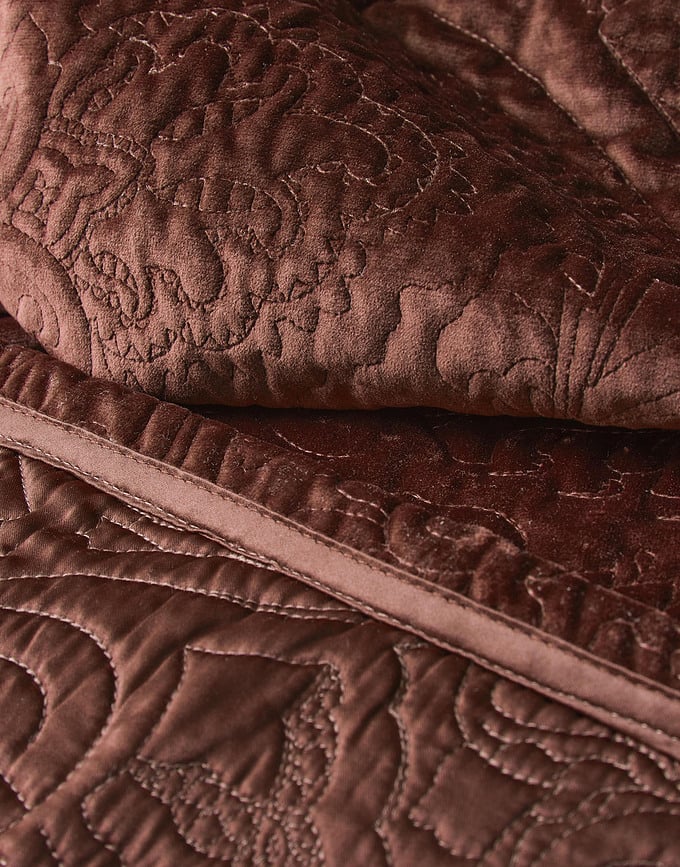 Roeby Pregrinjalo, 220 x 265 cm, čokoladno