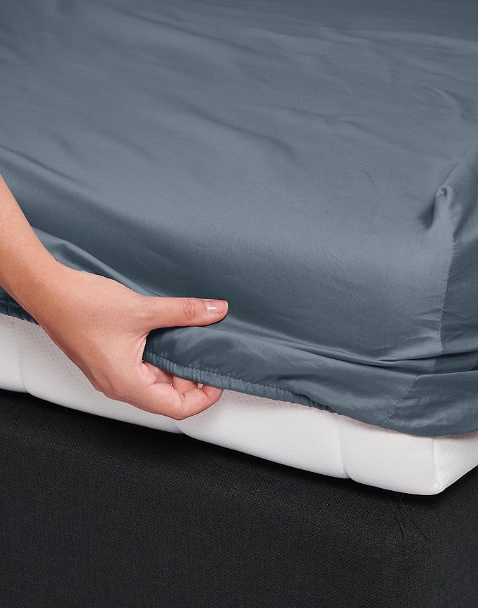 Satin Plahta s gumicom 180 x 200 cm srebrna