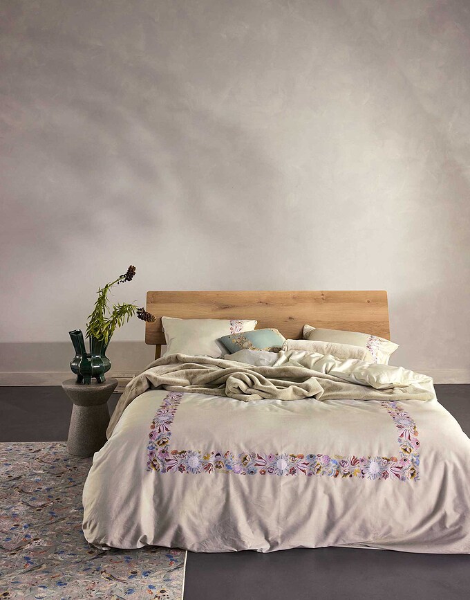 Veroniq Posteljina 155 x 220 cm vanilija s jastučnicom 80 x 80 cm na zatvarač