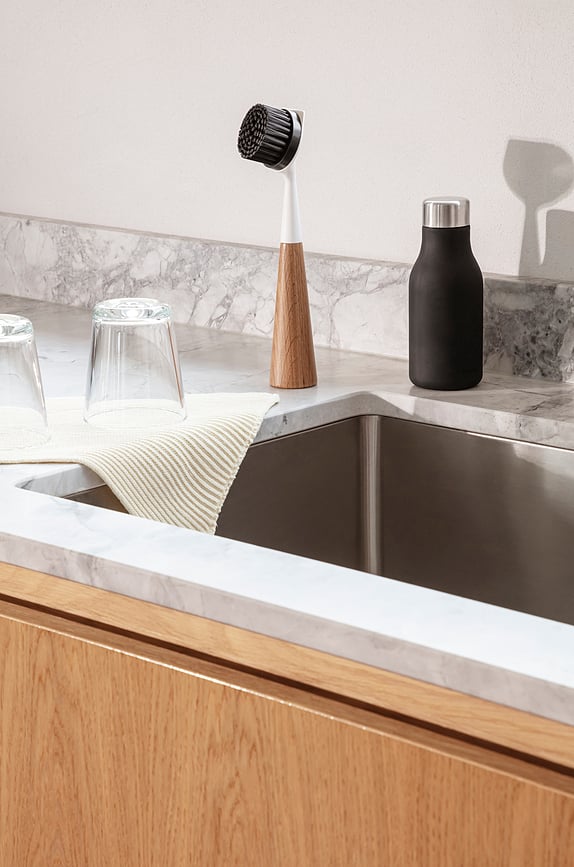 Eva Solo Četka za Posuđe hrastova crna