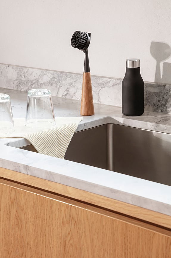 Eva Solo Četka za Posuđe hrastova crna