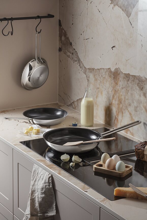 Eva Trio Poêle avec revêtement céramique, 24 cm