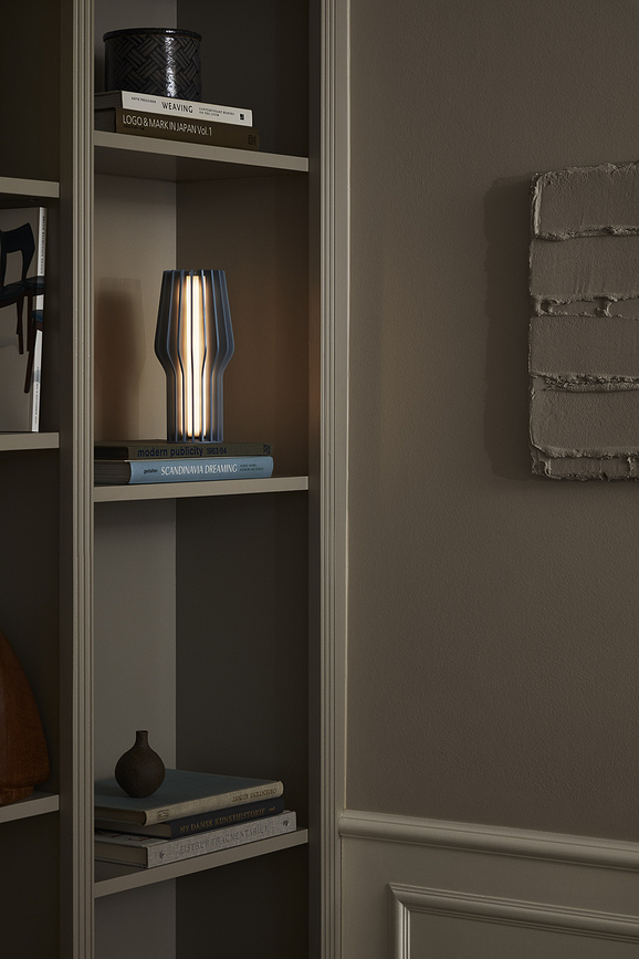 Lámpara de Mesa LED Radiant, 25 cm, azul