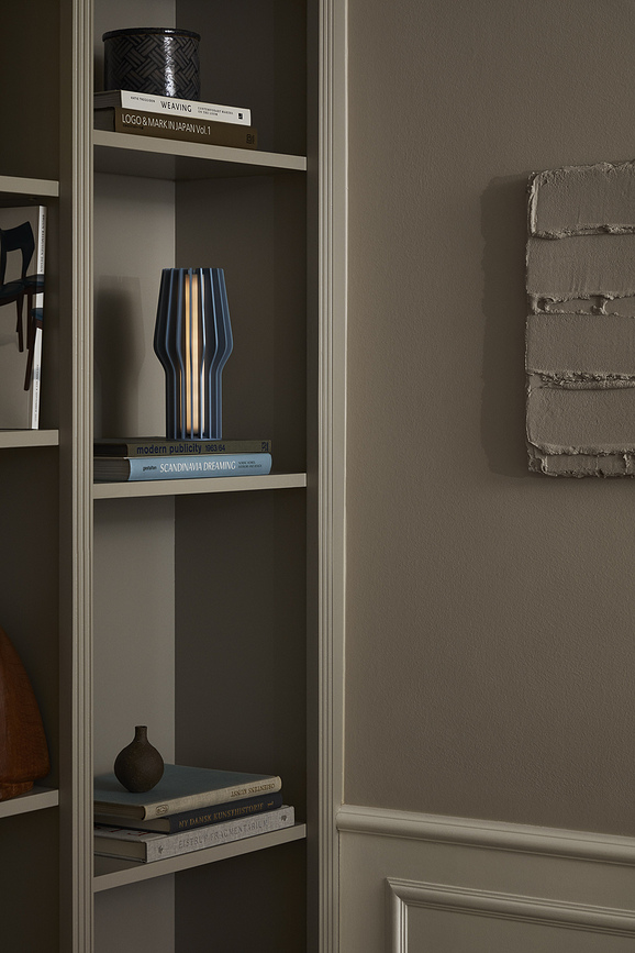 Radiant Lampa stolna LED 25 cm plava