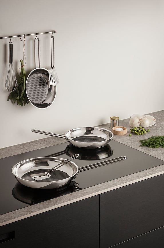 Sartén de acero inoxidable Eva Trio, 28 cm, con revestimiento antiadherente Slip-Let