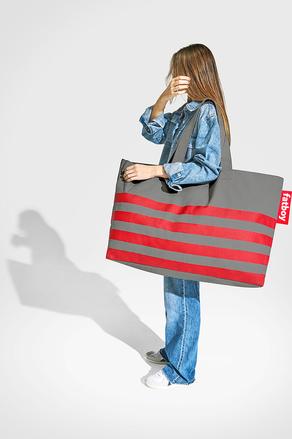 Bolsa Carry-Too-Much, gris claro, con rayas rojas