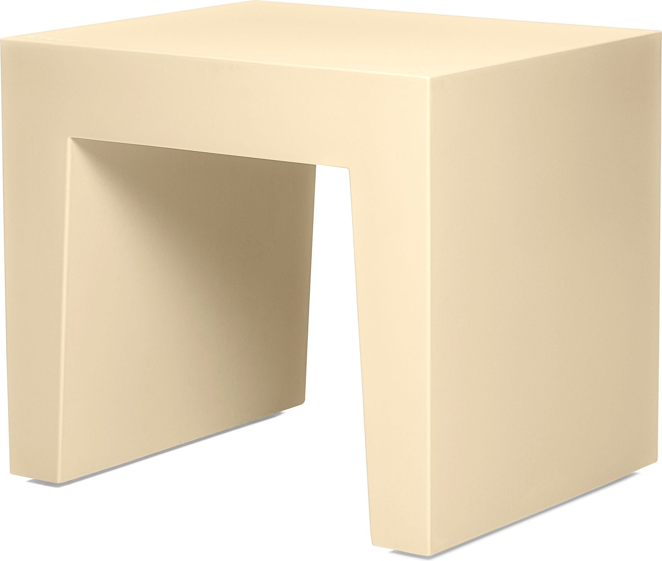 Concrete Seat Hocker hellgelb