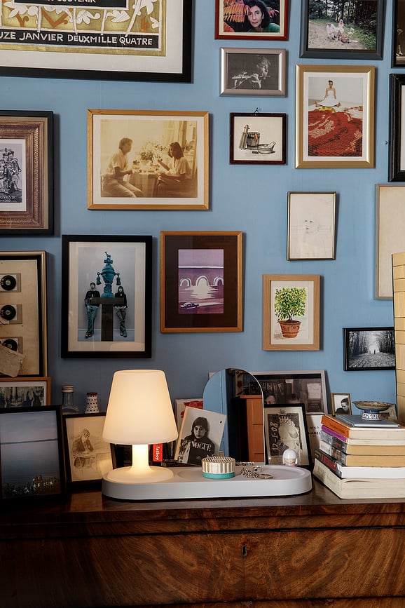 Lámpara de Mesa Edison the Petit, con estante beige