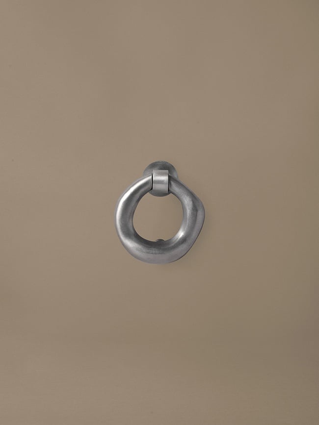 Aldaba Orrith de aluminio