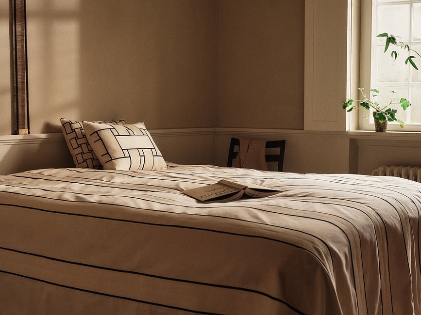 Almohada Lattice Offset 40 x 60 cm, crema y negra