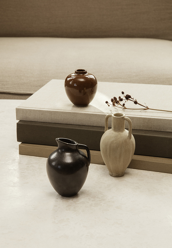 Ary Vaza, 10 cm, temno siva