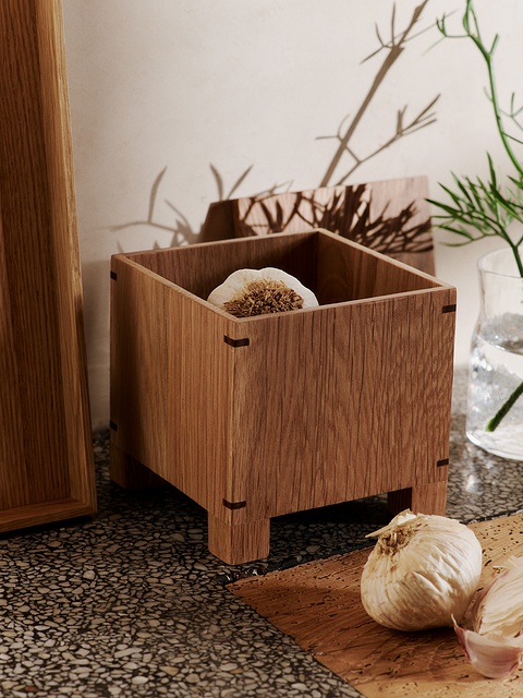 Bon Knoblauch-Behälter aus Holz - Ferm Living 1104271006