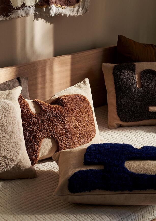 Cojín decorativo Lay 40 x 60 cm, marrón