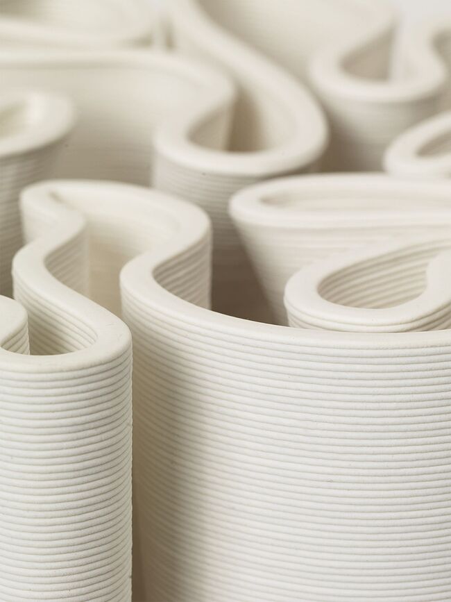 Dedali Vaza, 25 cm, umazano bela