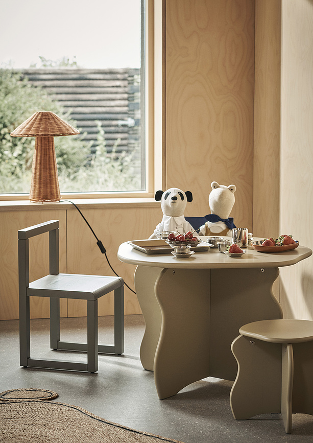 Dou Lampa stolna rattanska