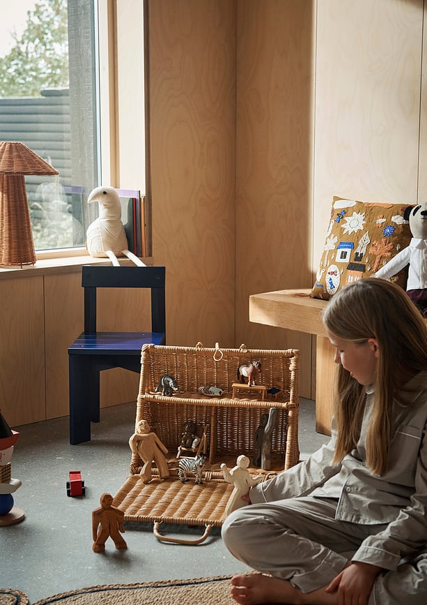 Figura decorativa de madera Aksel Ferm Living